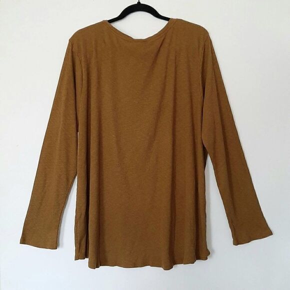 Women's Plus Size Long Sleeve Scoop Neck T-Shirt - 2XL - Ava & Viv - Picture 2 of 4